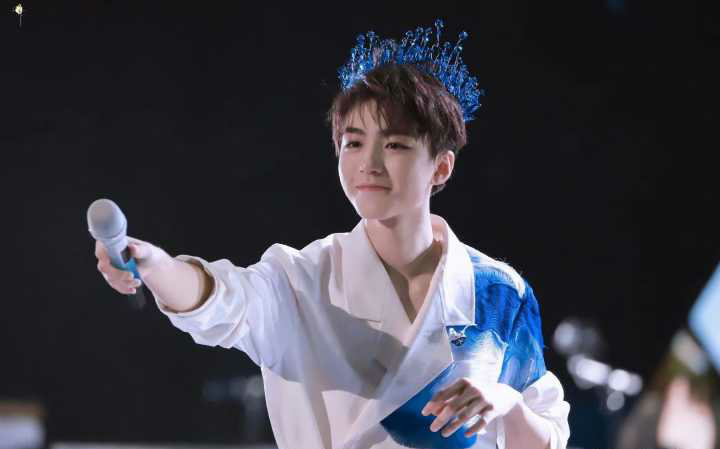 求一求王俊凯的神图(氛围感)? - 知乎