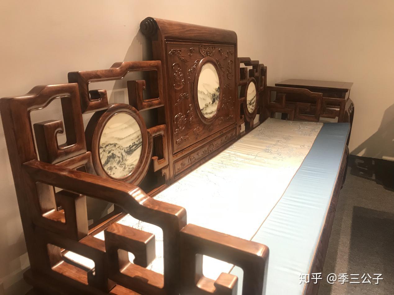 【木】　★ 家具 紅木透彫夔龍紋小博古架 ★　時代物　花卉 彫刻文様　明清家具 木】 ☆ 家具 紅木透彫夔龍紋小博古架 ☆ 時代物 花卉 彫刻文様