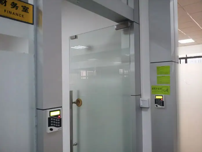 一套完整的门禁系统需要的配件详解 - 知乎