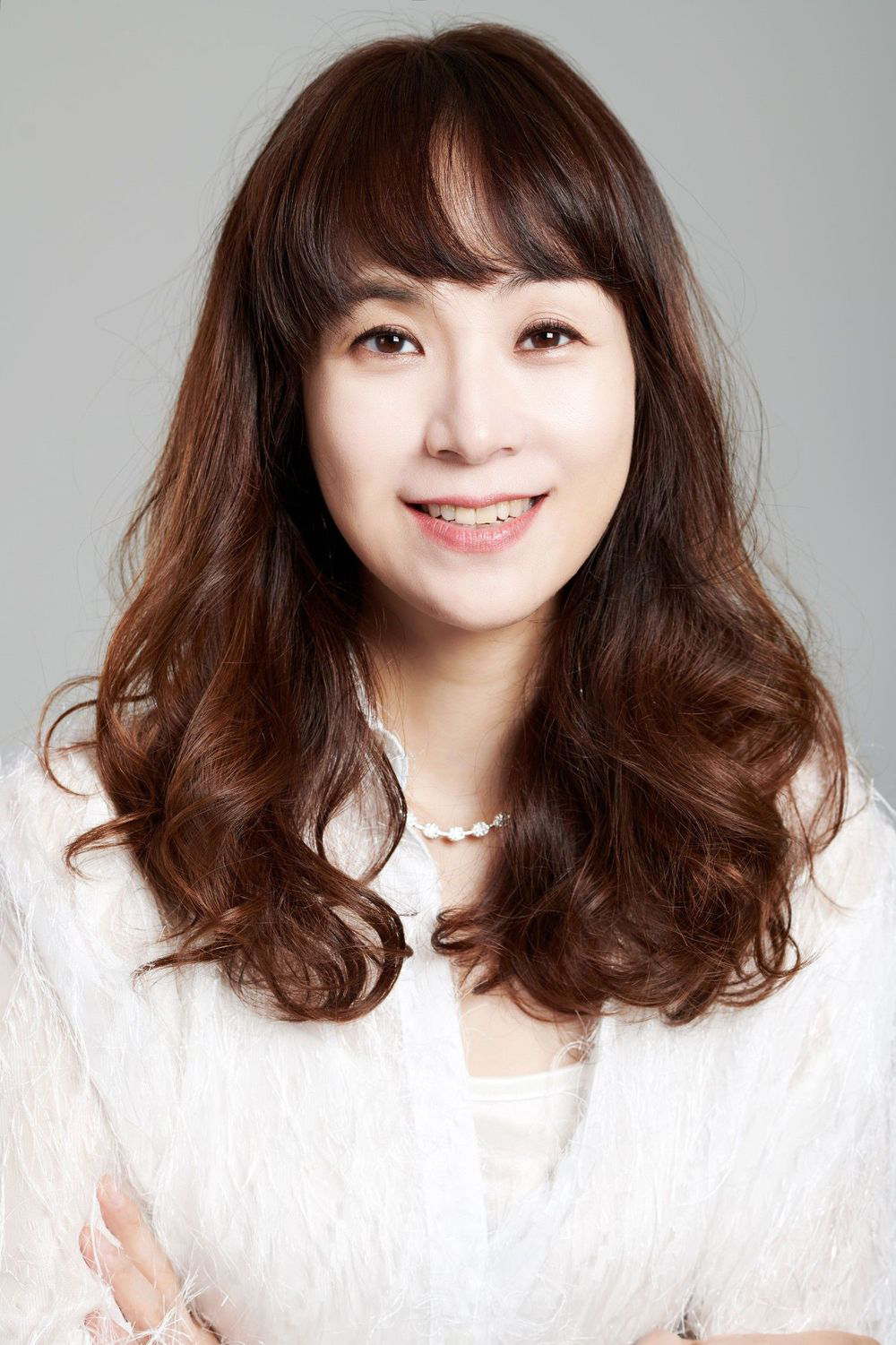 请问这个90年代的韩国女歌手叫什么名字