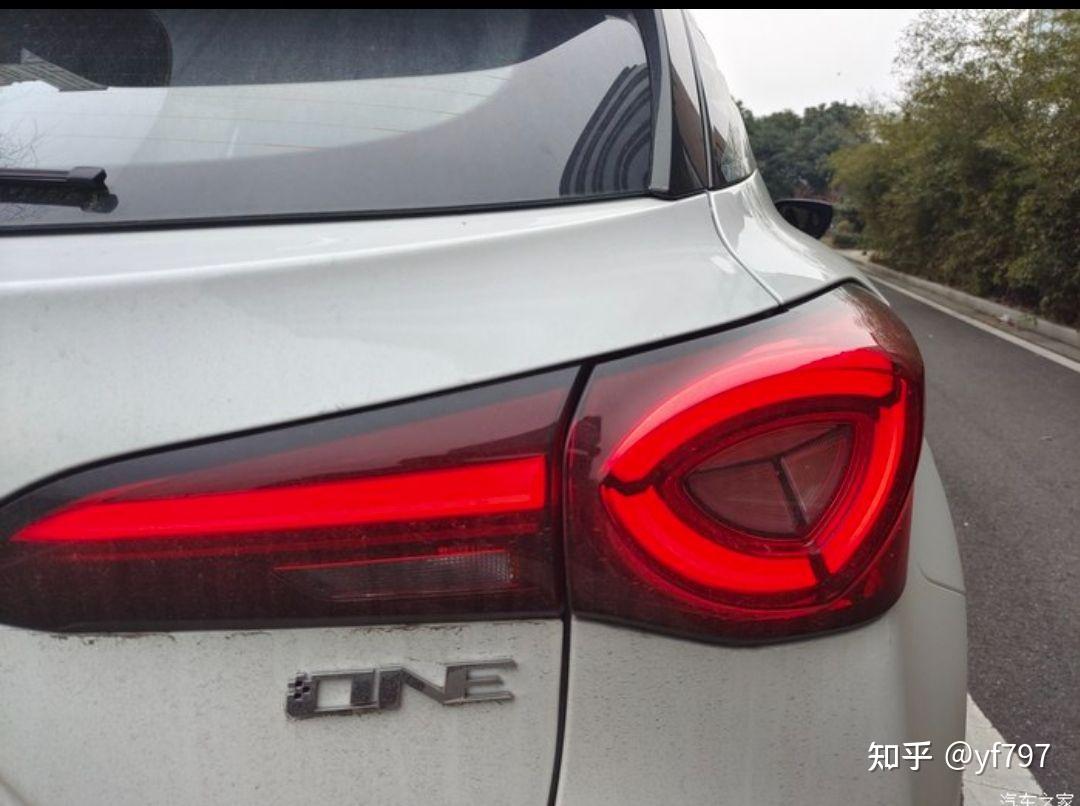 名爵mgone的尾灯设计具有哪些特点