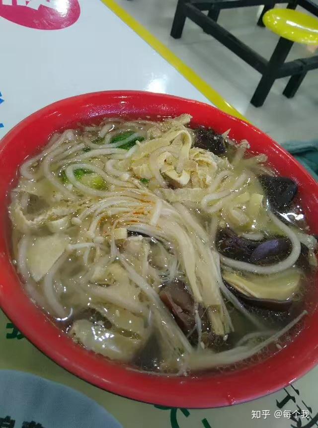 在宁夏师范学院里就餐是一种怎样的体验?有什么推荐的食堂和美食?