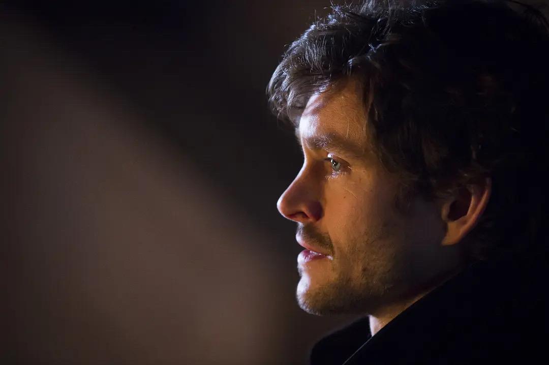 美剧汉尼拔中两大主演休丹西和米科尔森究竟谁扮演的角色挑战更大可塑