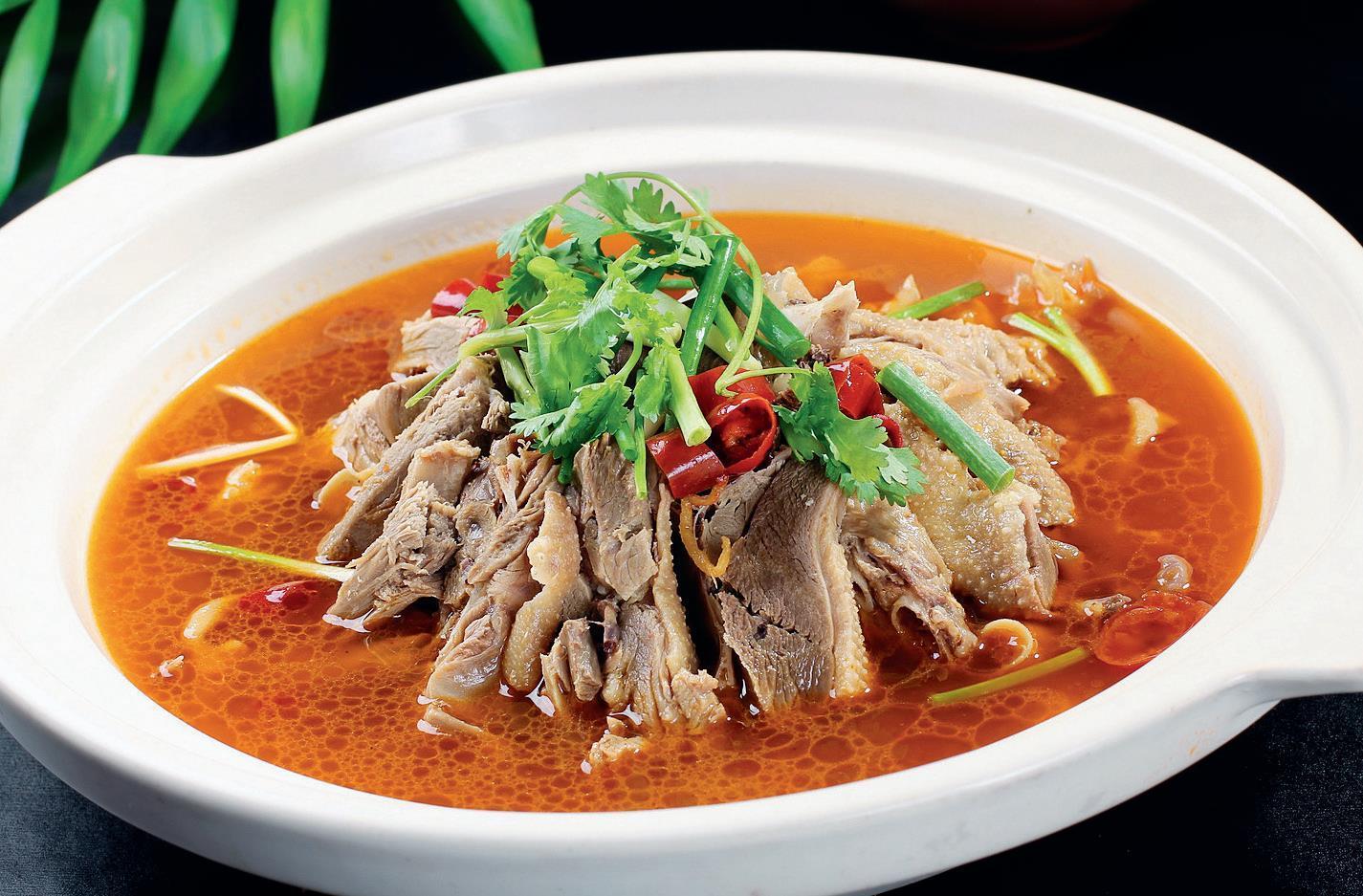 信阳旱鹅块,成品口味香辣,可以很好地遮盖鹅肉的异味