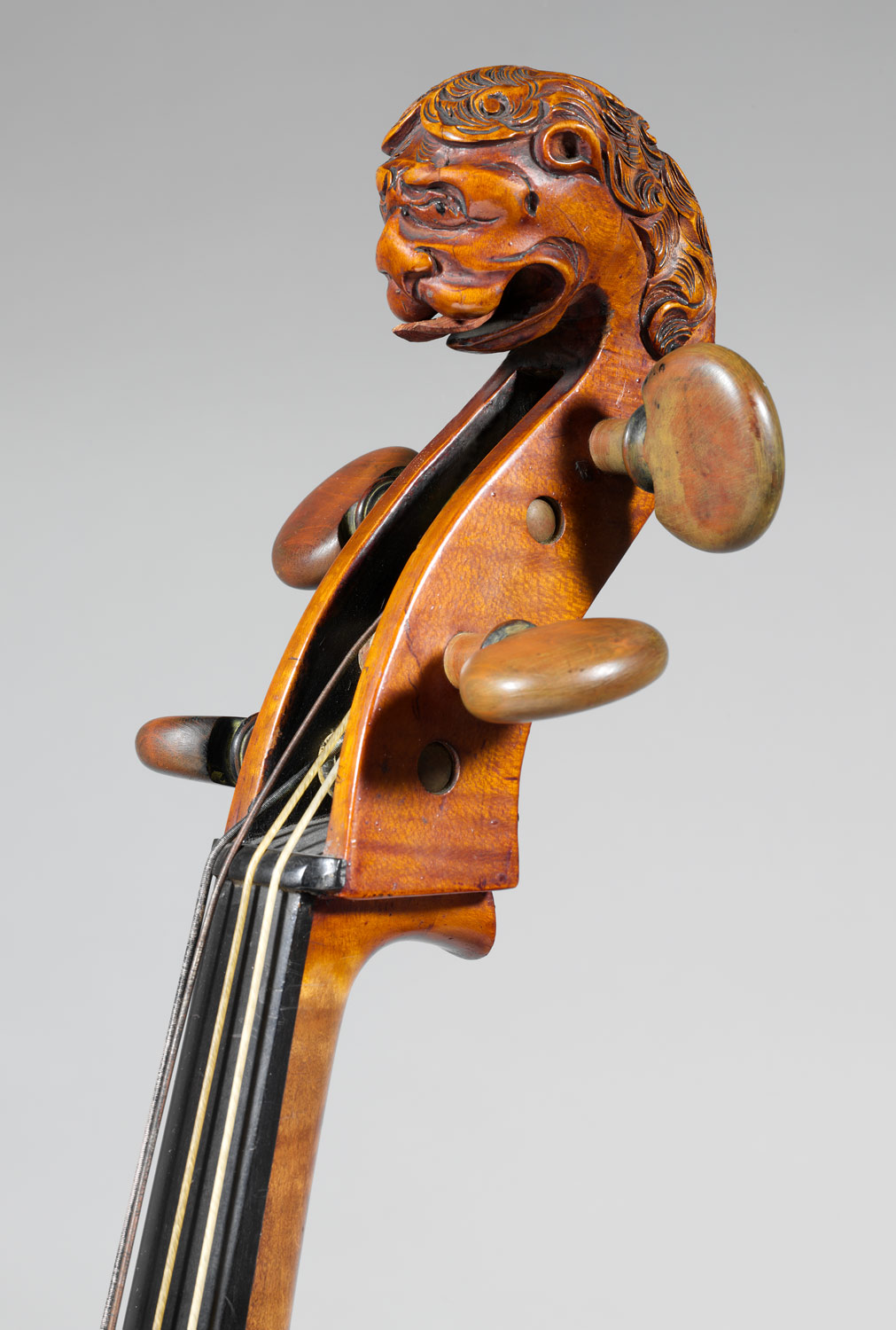 为什么小提琴的琴头大多都是是螺旋的?可否做成其它形状的呢?