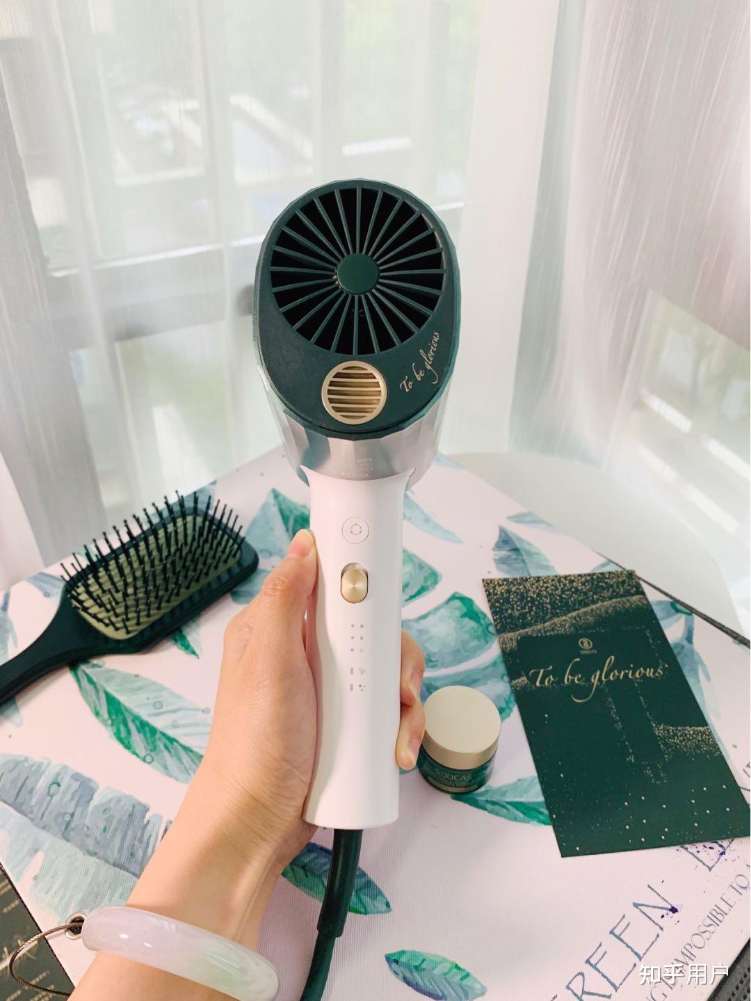 素士发膜吹风机怎么样