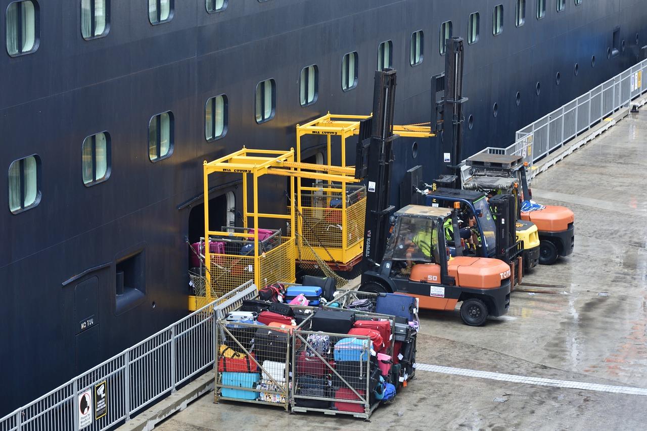 业内同行什么意思