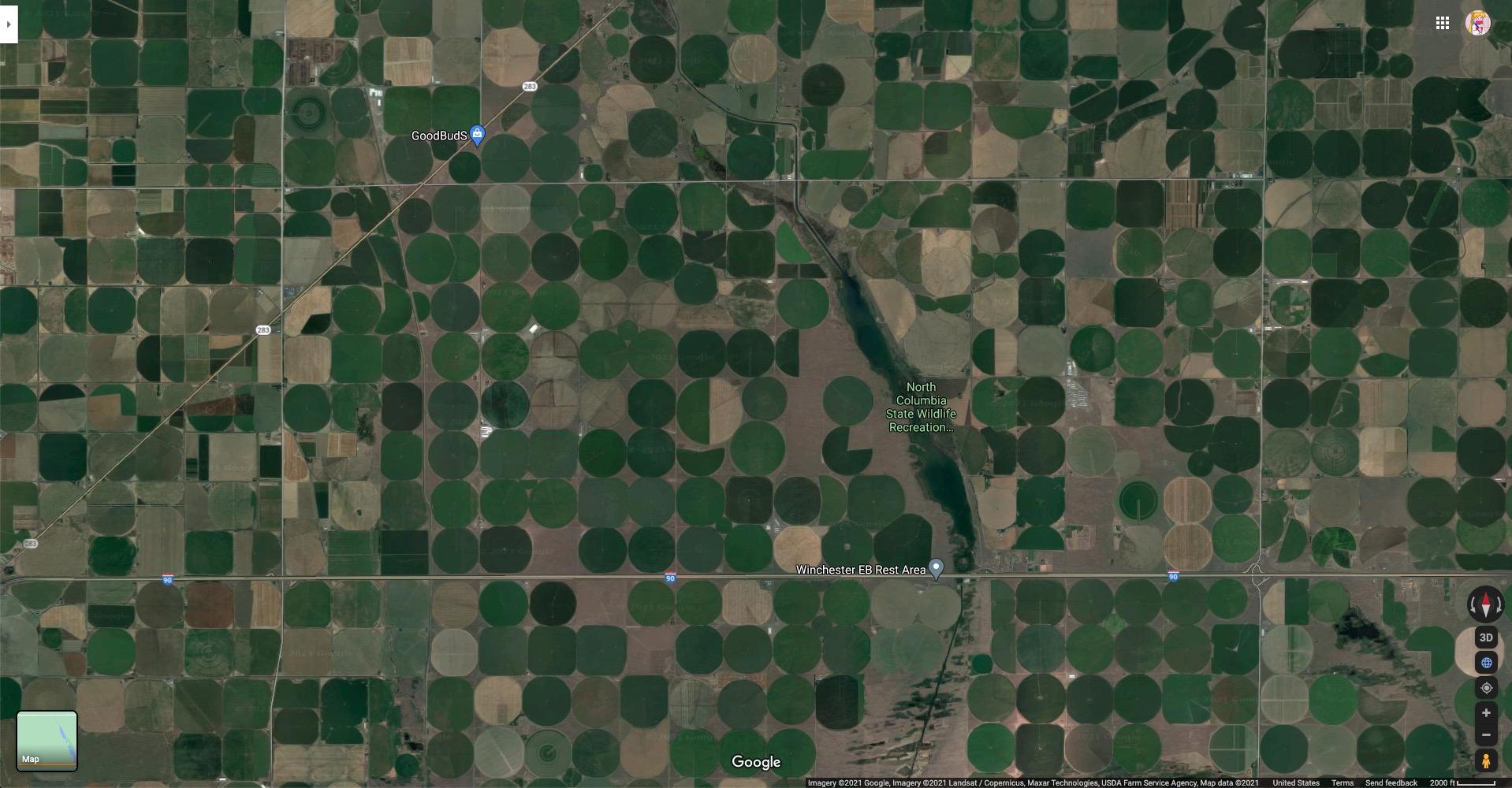 为什么很多美国的农田是圆形的?