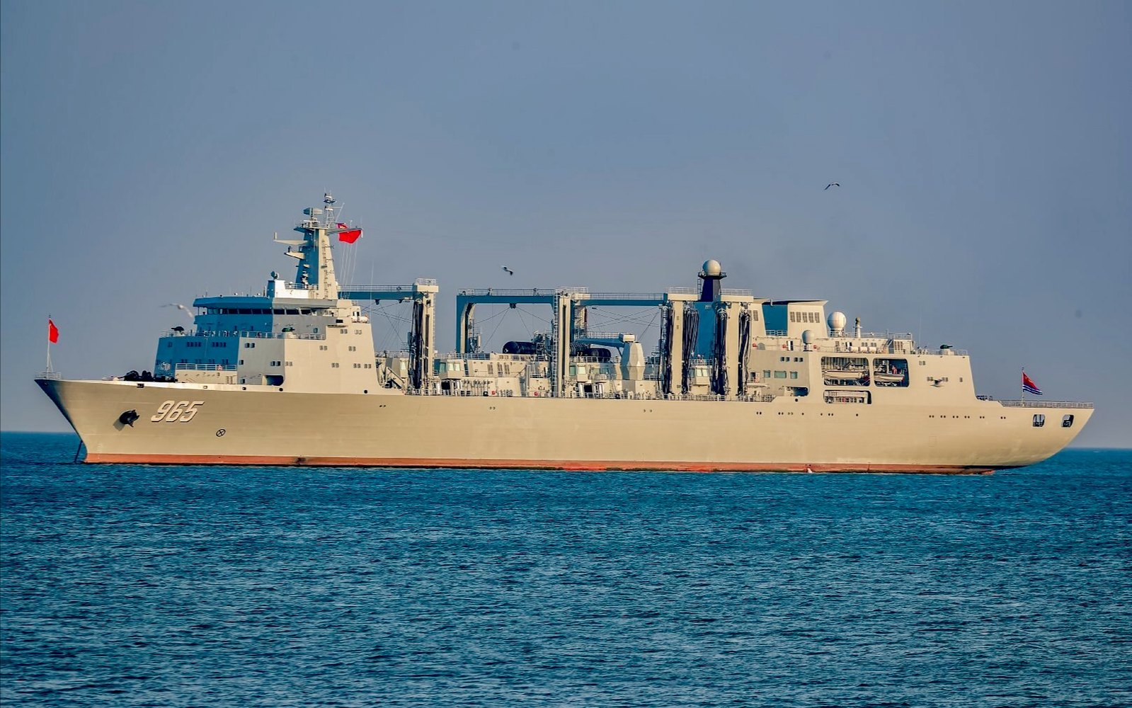 如何评价新一代901型综合补给舰