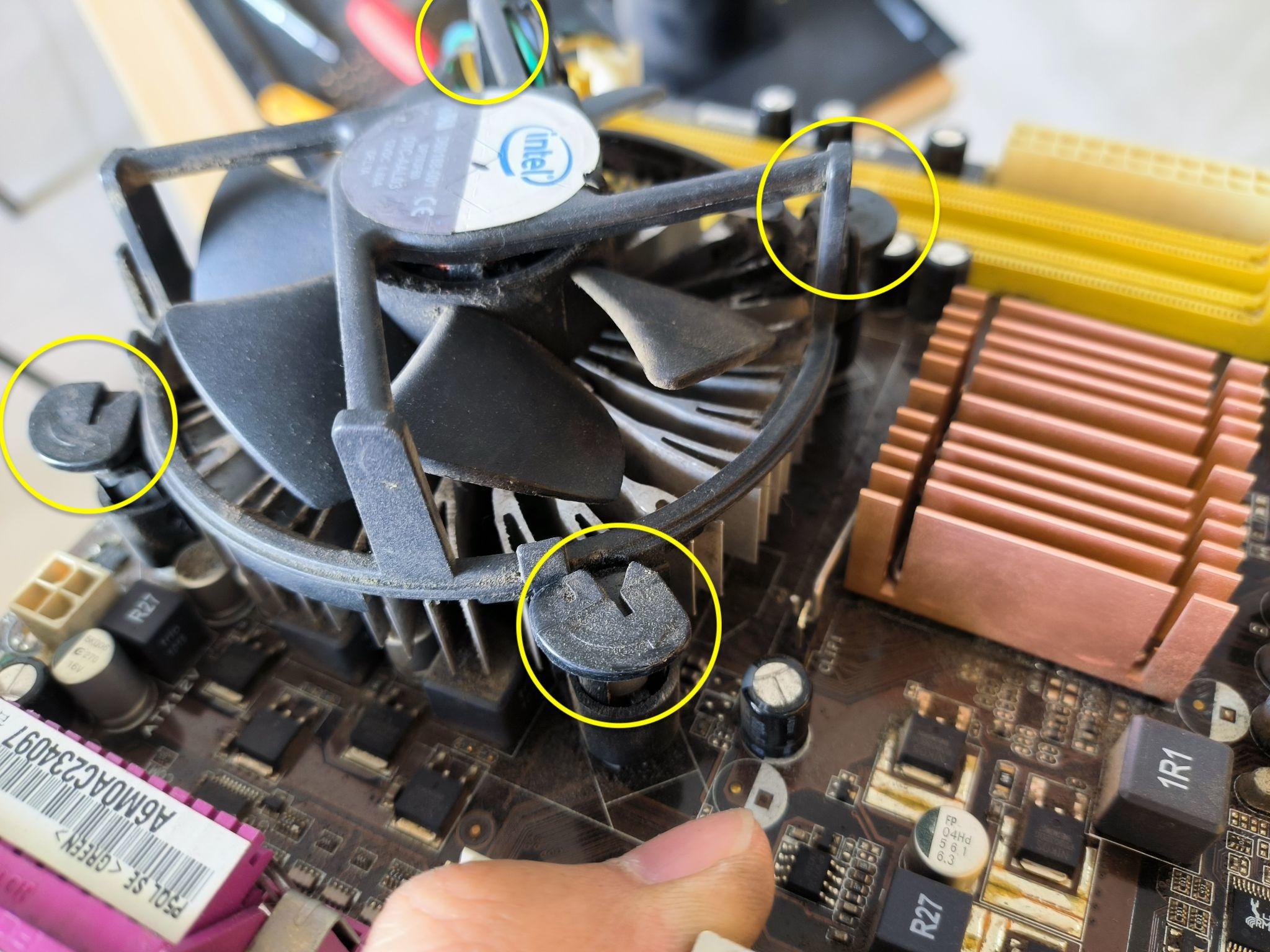 这块主板的散热风扇怎么拆? - 知乎
