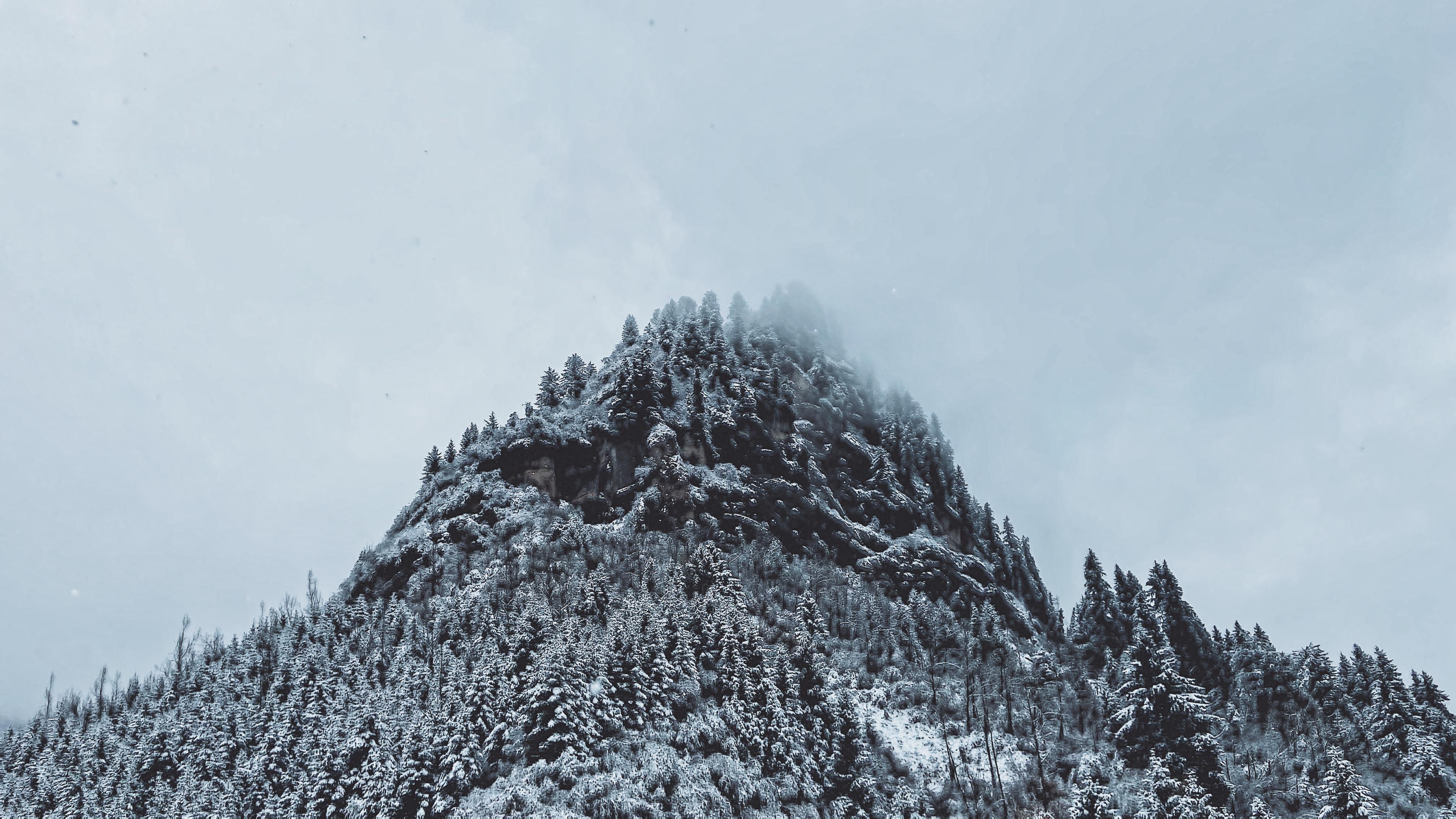 如何评价始祖鸟的macai硬壳羽绒? - 知乎