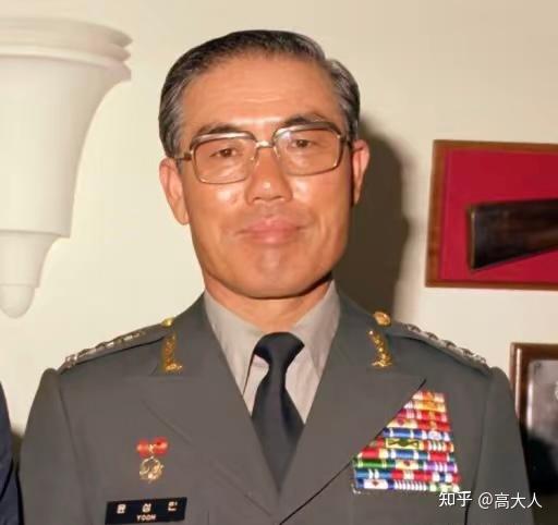 为什么全斗焕一个少将可以领导余学圣和黄永时还有车圭宪这些中将搞政变? - 知乎