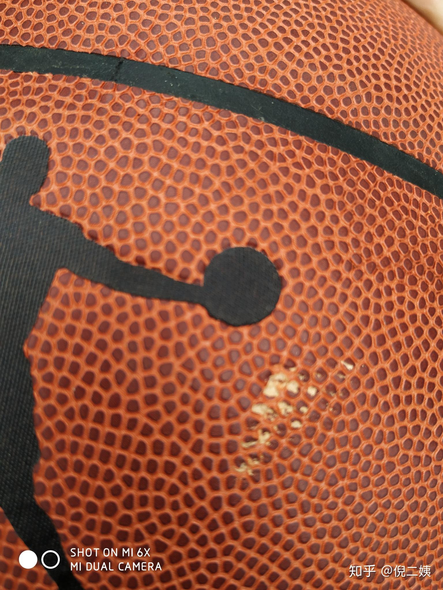 篮球被石头磨掉了一点皮怎么办不美 观!