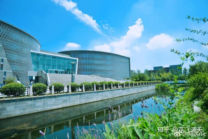 南京大学的校园环境如何? - 知乎