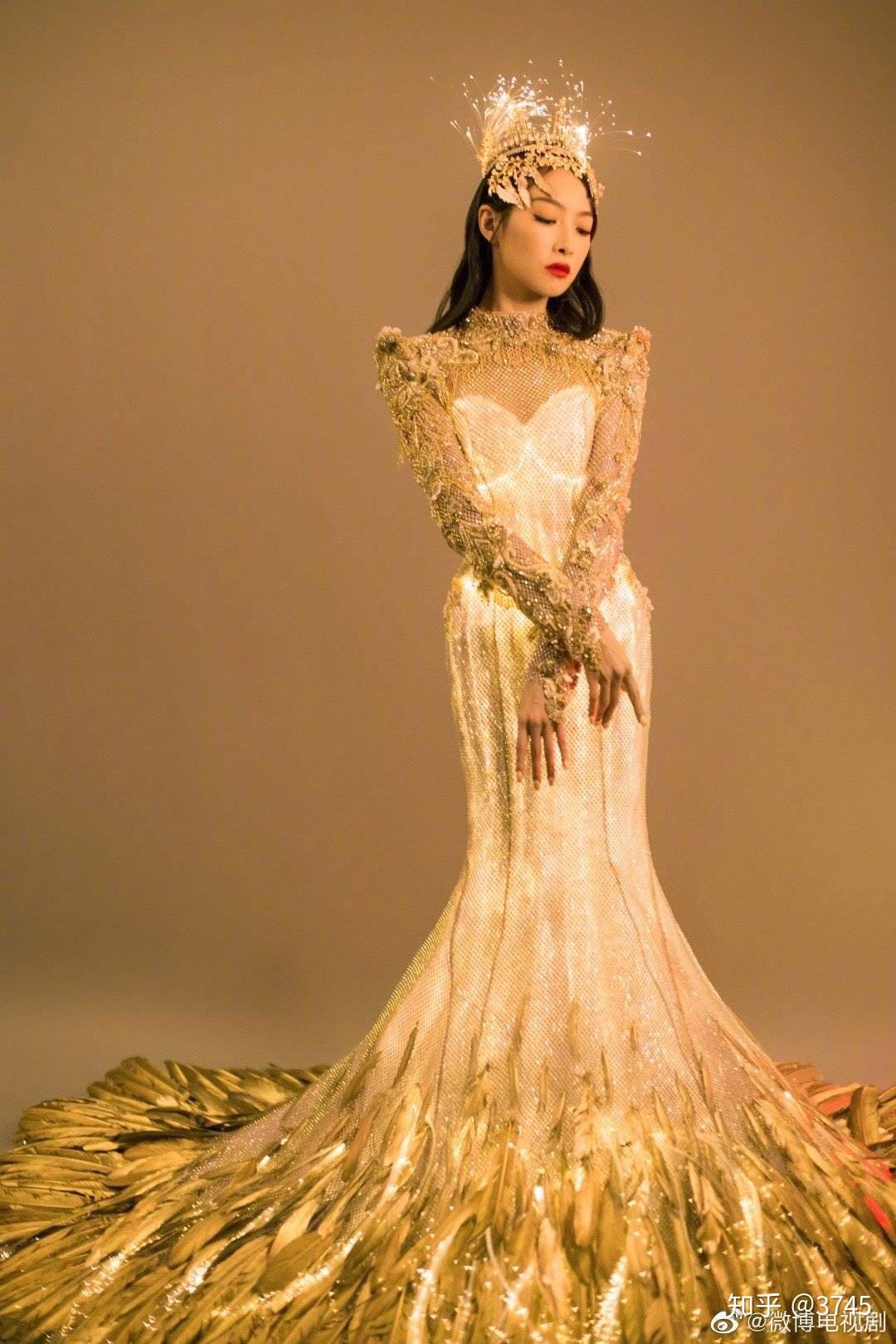 如何看待2020年金鹰女神宋茜穿的礼服设计水平如何