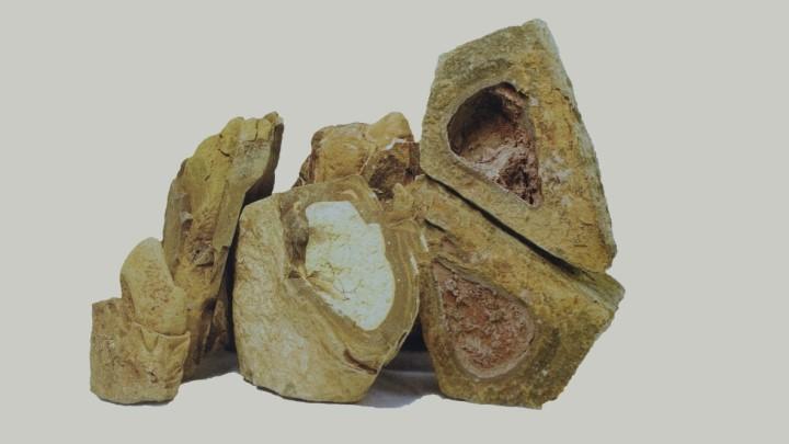 石黄泥烧制出的紫砂壶是黑色的吗