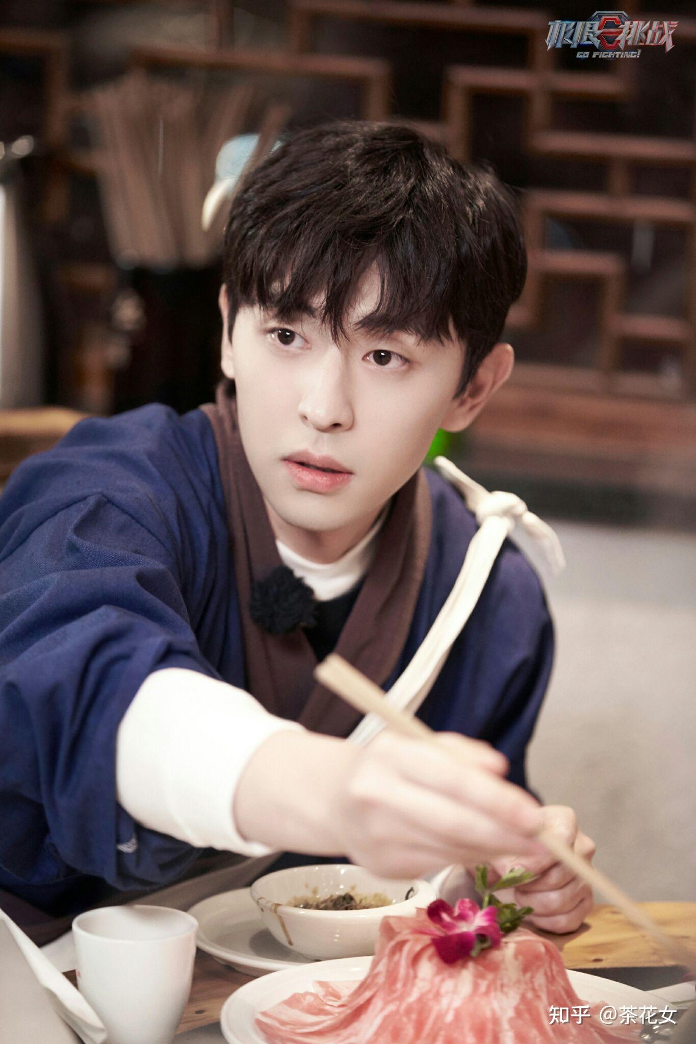 邓伦的颜值如何