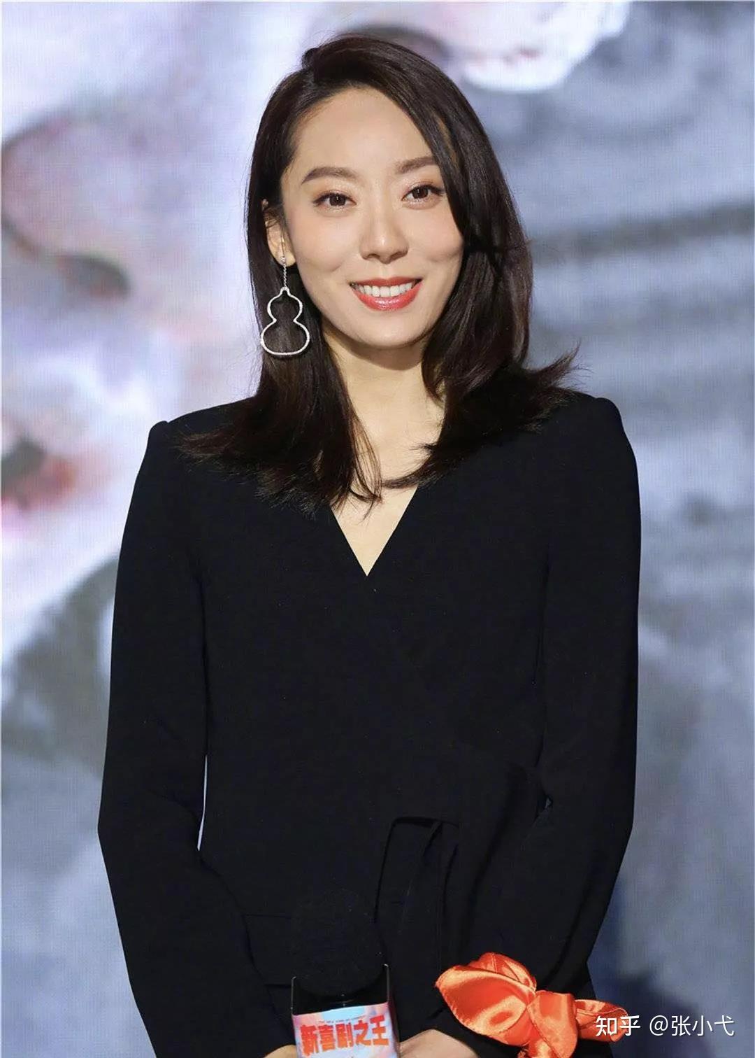 宋丹丹的徒弟鄂博(鄂靖文)为什么没有张小斐火? - 知乎