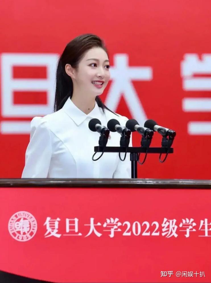 冯琳:央视主持大赛获铜奖,高中毕业6年已是全国知名新生代主持 - 知乎