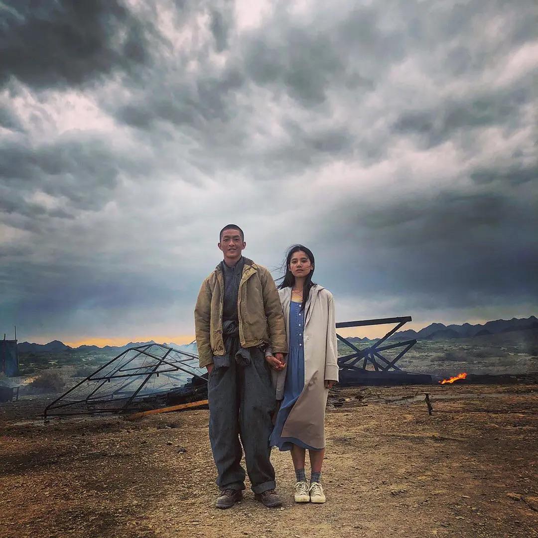 如何评价屈楚萧和张婧仪主演的电影我要我们在一起