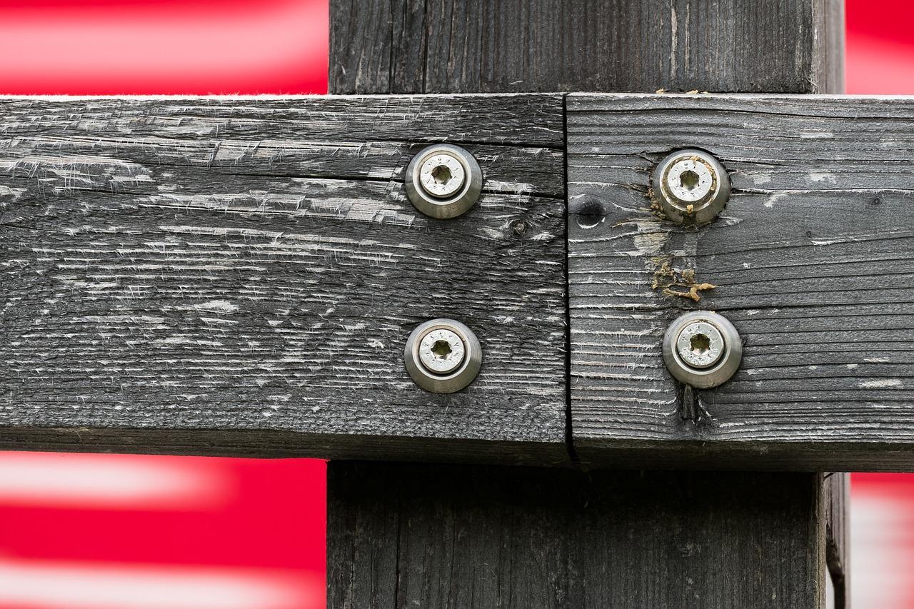 4. 龙骨螺丝安装法