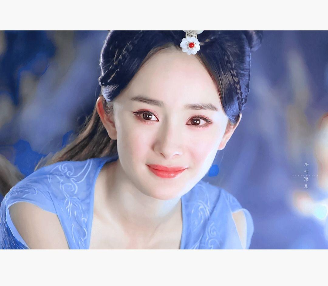 明明白浅变成素素的时候被敛去了容貌,为什么后面素锦见到白浅时说