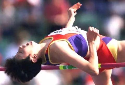 運動家日曆:金玲創造1米97的女子跳高亞洲紀錄 - 知乎