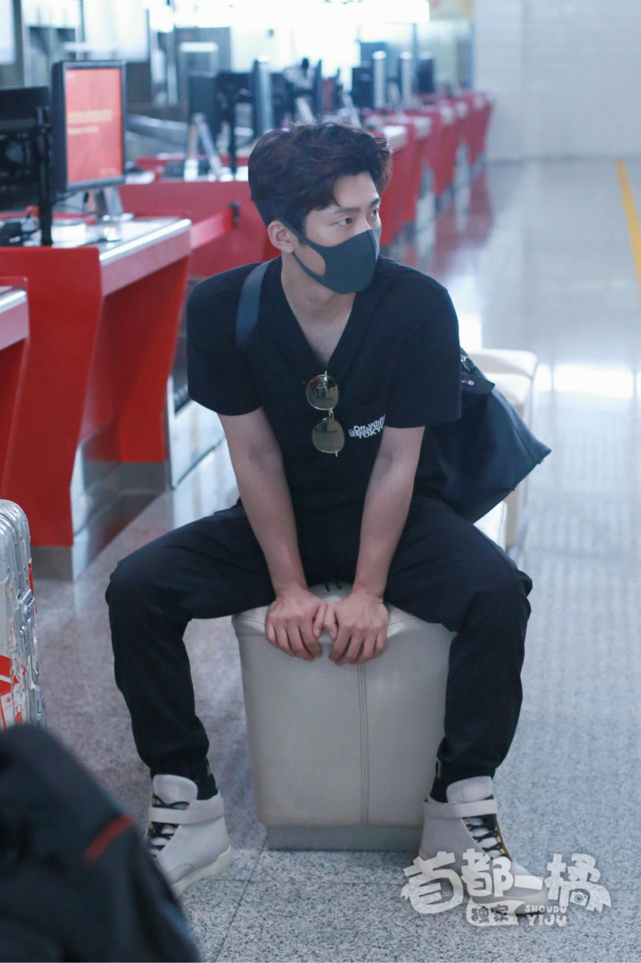 窦骁的美图或搞怪图有哪些?-窦骁帅照