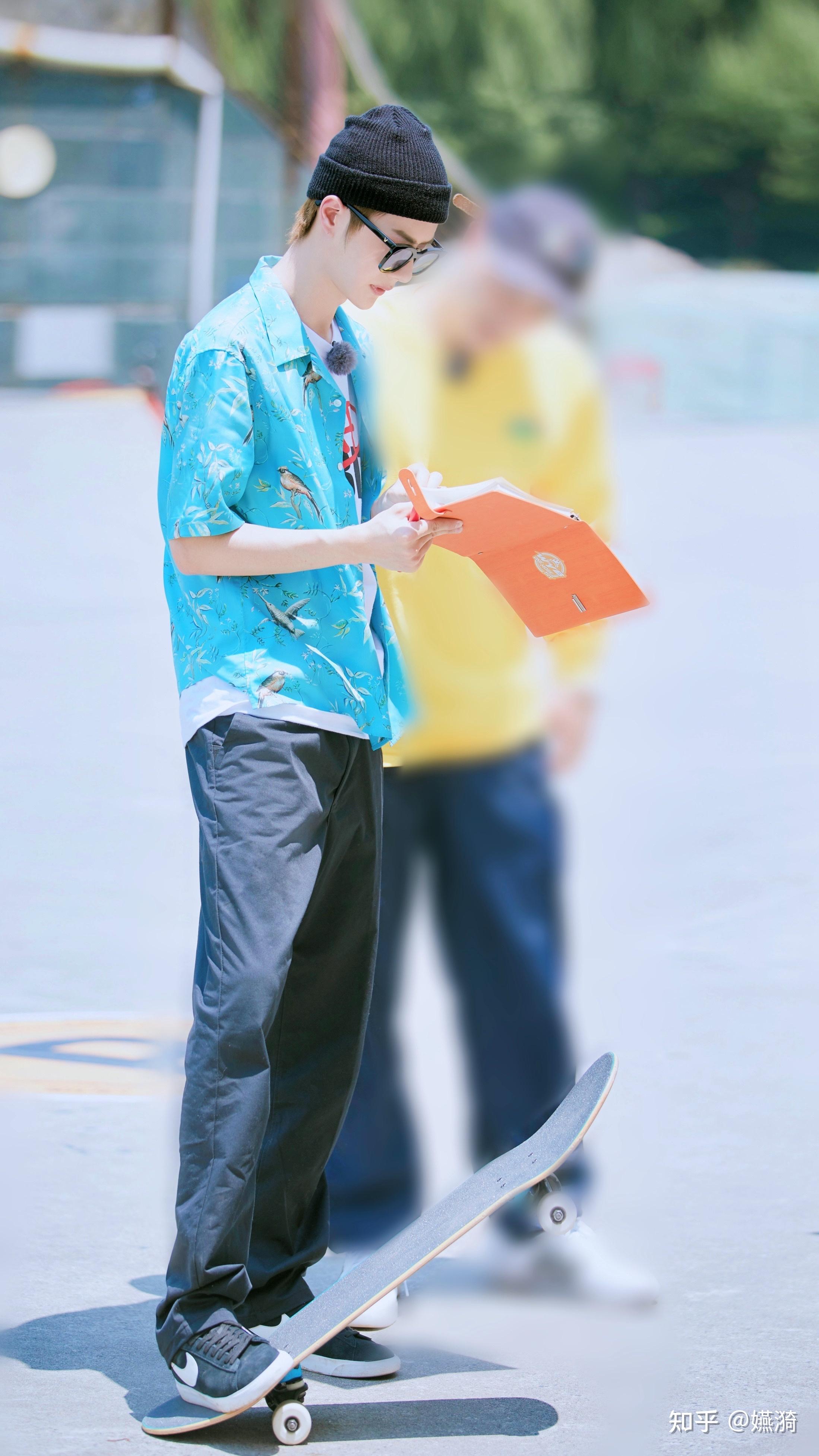 怎么看待中国轮滑协会授予王一博成为中国滑板运动推广大使? - 知乎