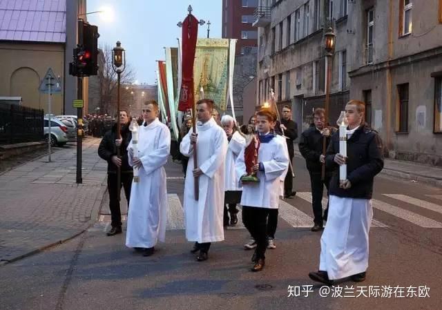 幸福的波兰人|一年多少节假日 - 知乎