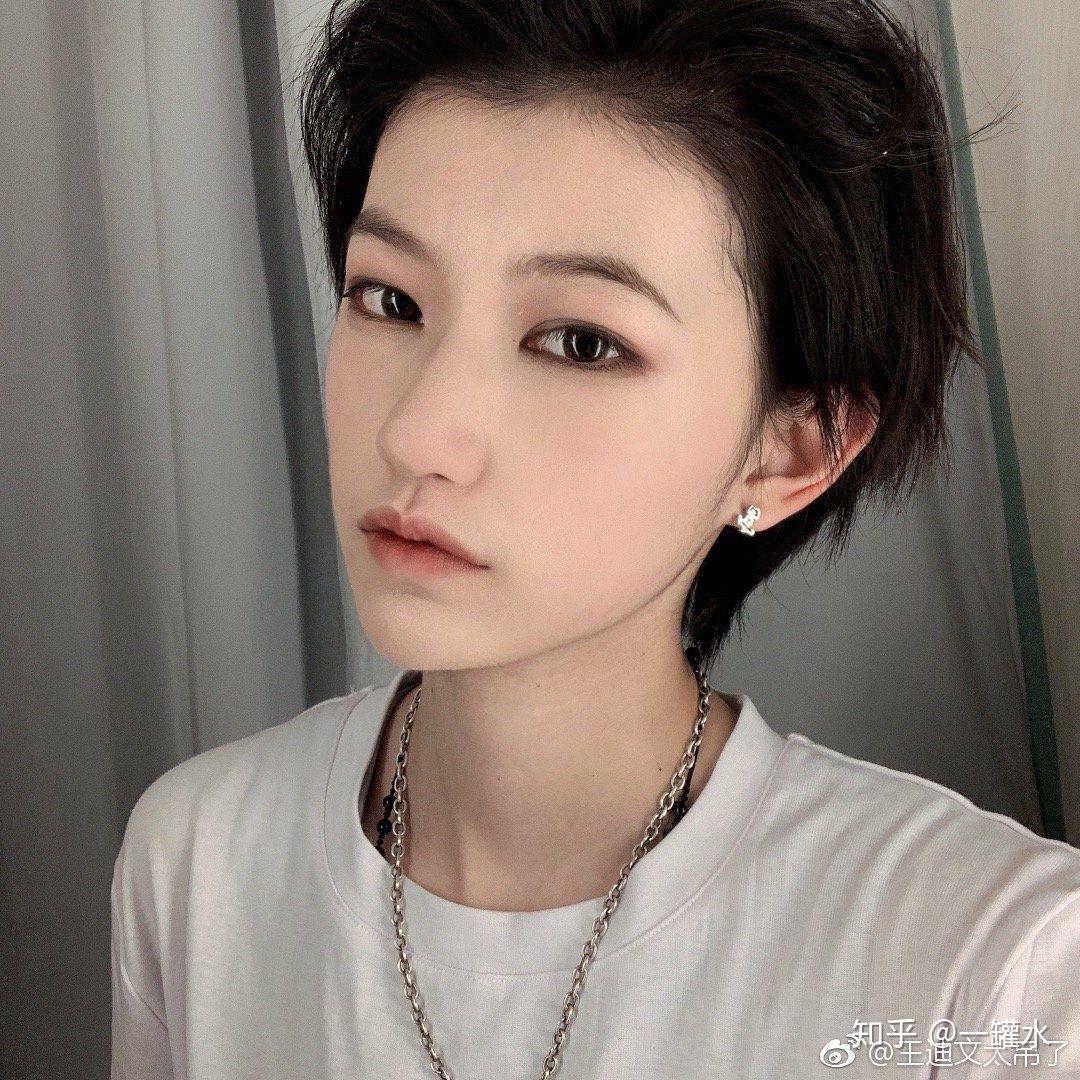 你身边有没有特别帅的女生帅炸天的那种