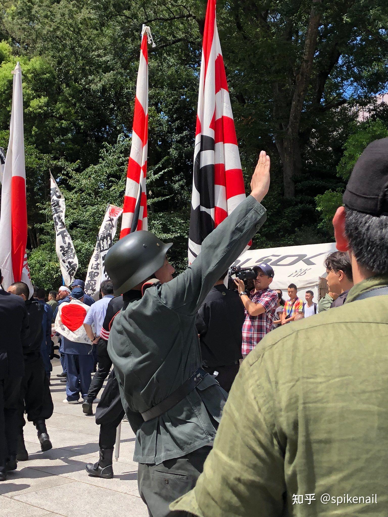如果在日本靖国神社前做一个纳粹的手势会怎么样