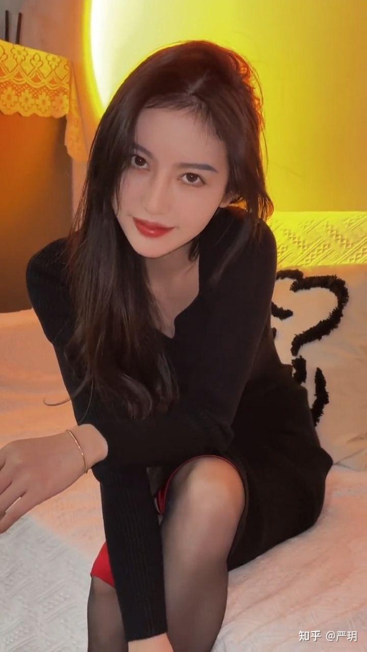 清纯可爱的脸蛋配性感魔鬼身材是一种什么样的体验? - 知乎