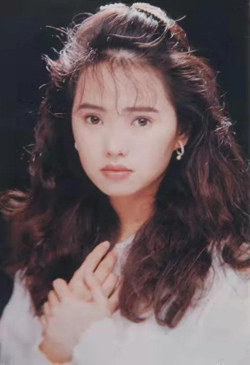 秦昊的父亲是干什么的?秦昊第一任老婆石洋子