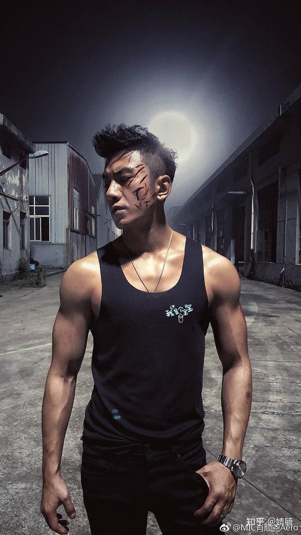 哪个男明星可以被称作行走的荷尔蒙