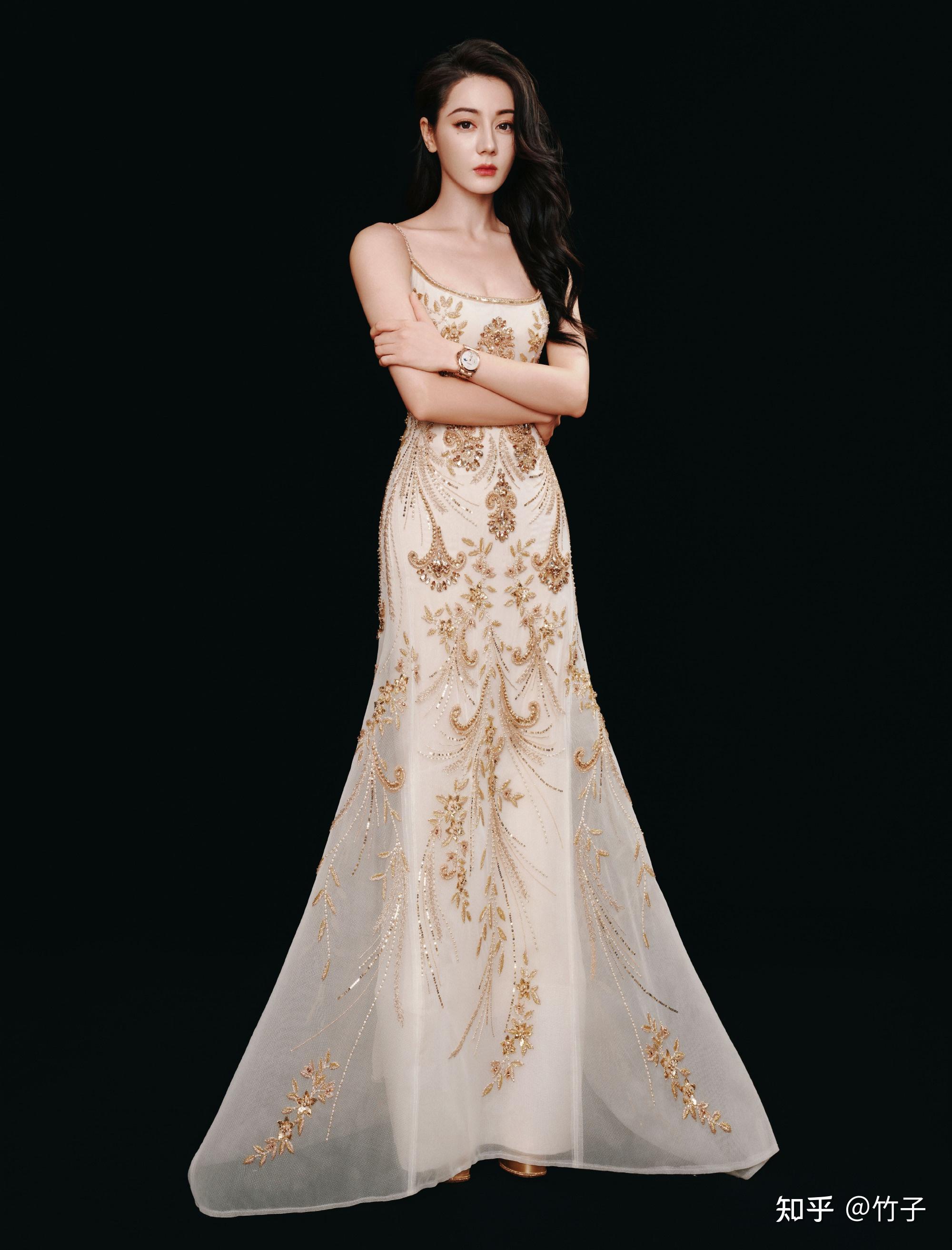 求迪丽热巴超仙美图? - 知乎