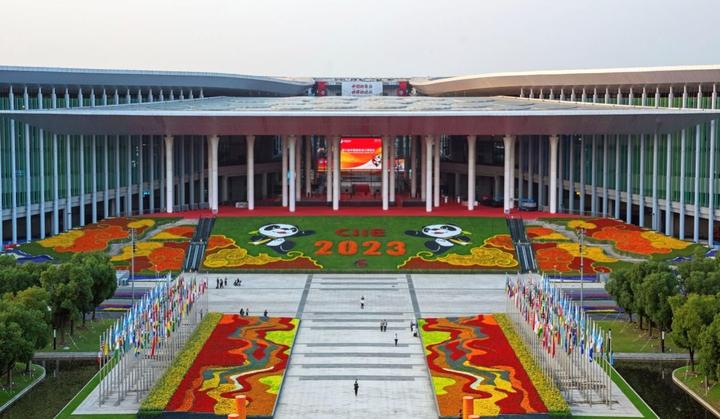 中国图片大赛乡村振兴新图专题赛巡展精彩亮相上海进博会