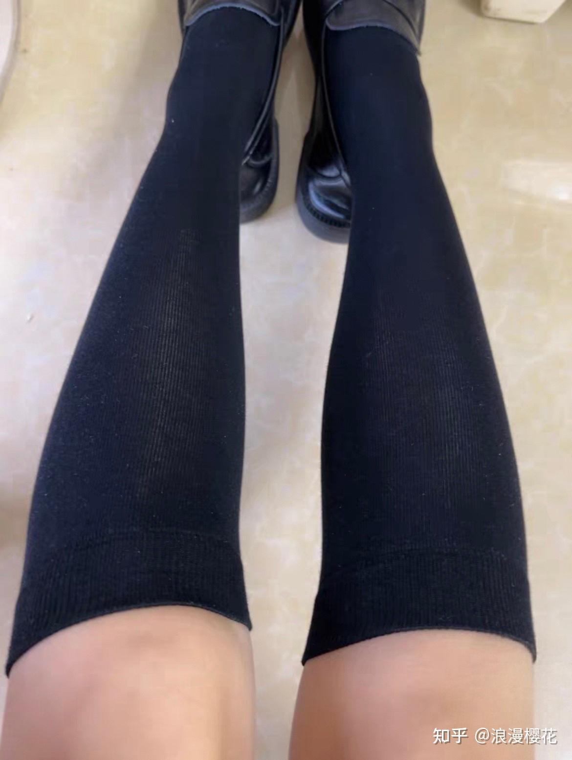 小腿粗的女生穿jk制服时适合哪种袜子