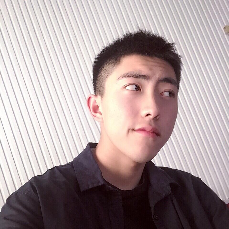 年轻男生怎样打扮才能具有少年感