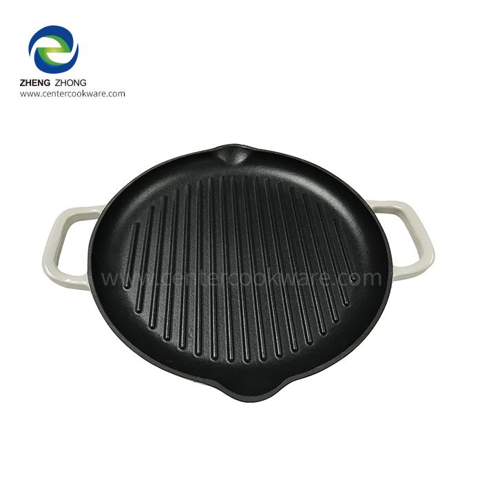 What is a Seasoned Cast Iron Skillet?, by Centercookware