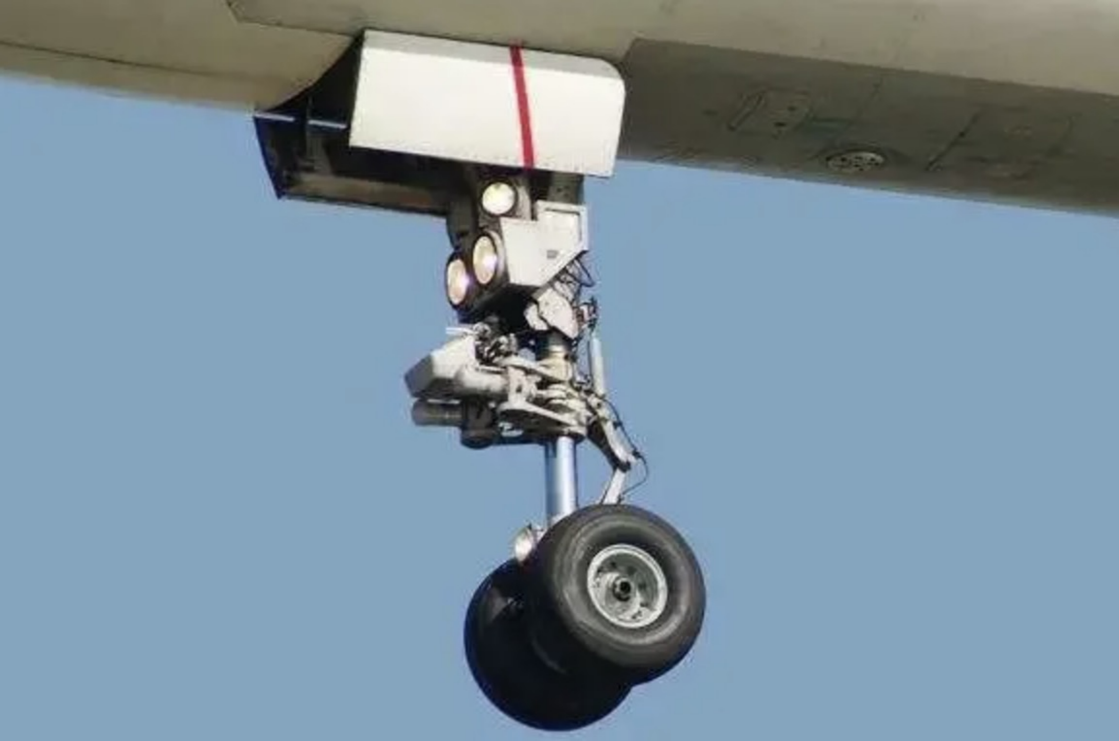 历史上有哪些不可思议的飞机失事生还奇迹? - 知乎