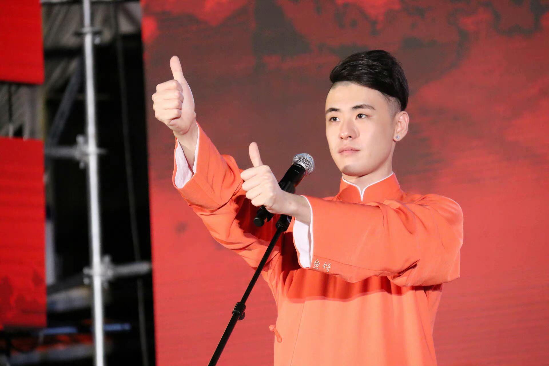 2021年新粉想了解:大家都为什么喜欢张云雷?喜欢他什么?为什么入的坑?