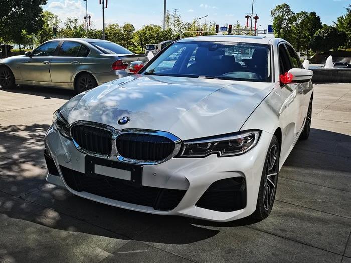 矿石白宝马325im运动留学生免税车提车