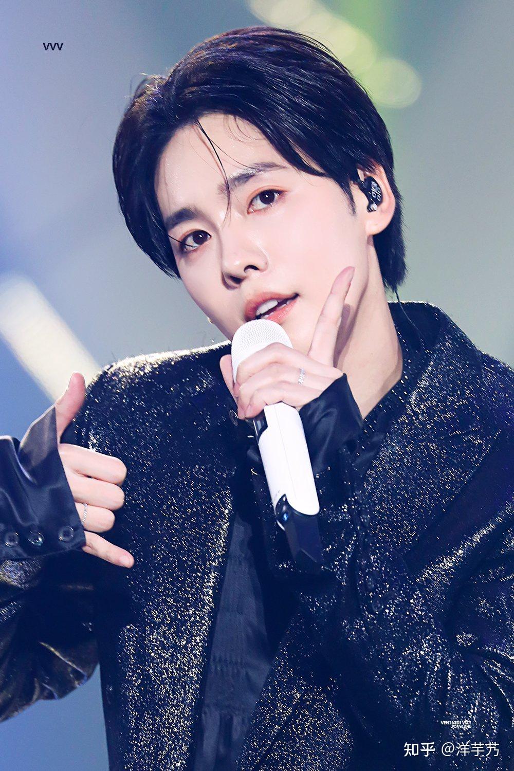 友友们给我安利几张kpop男idol神图养养眼