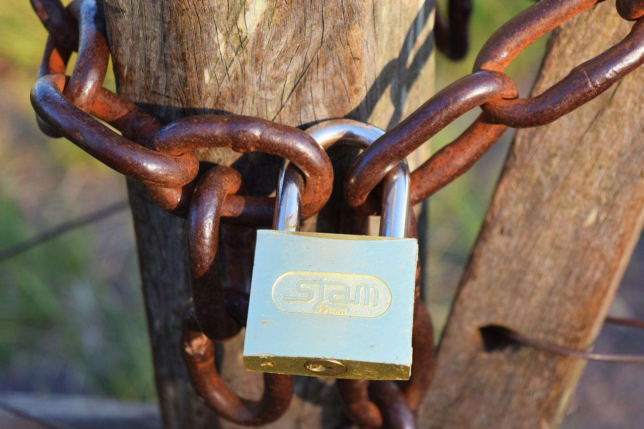 为什么拼接防盗门好