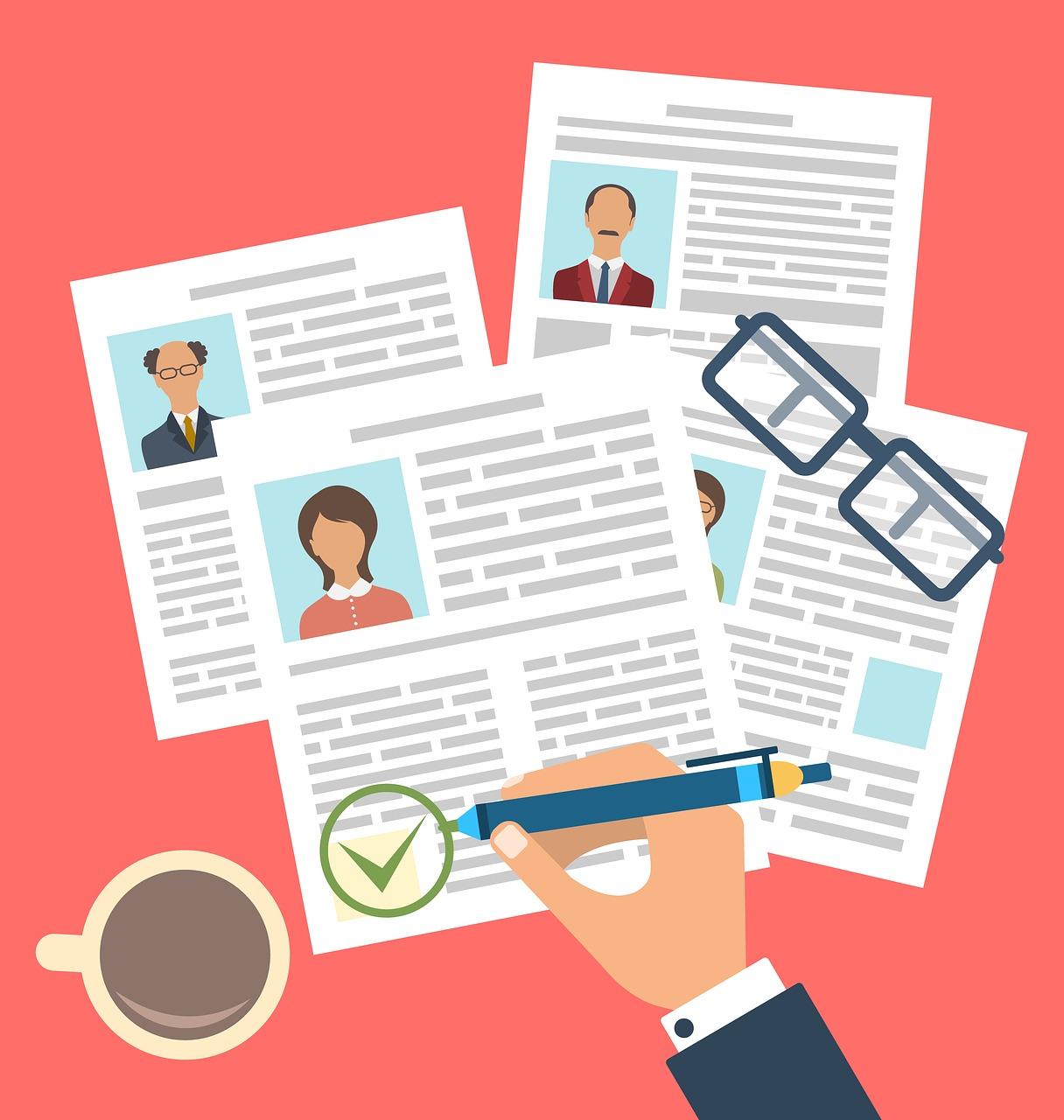 风筝飞舞蓝天间