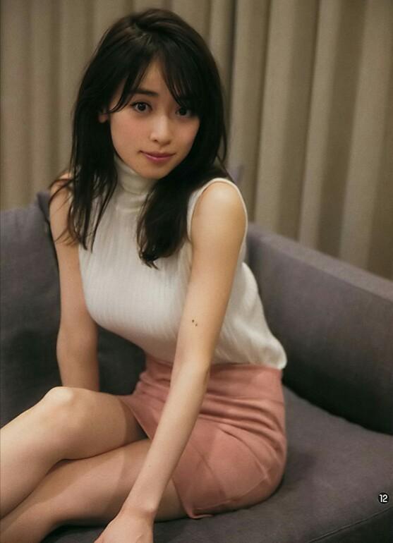 泉里香有哪些特别漂亮的写真