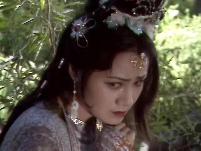 有人知道西游记老鼠精的扮演者常青的微博名吗,好像以前记得她有但