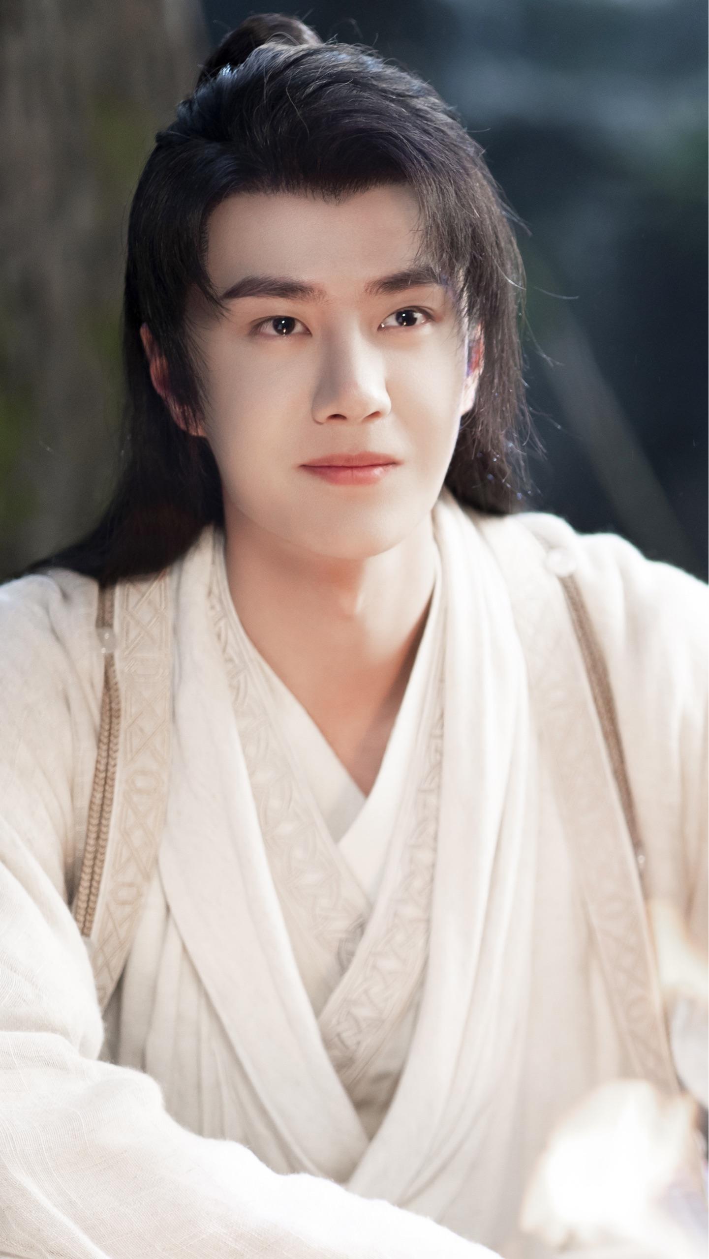 如何评价赵丽颖王一博领衔主演的电视剧有翡