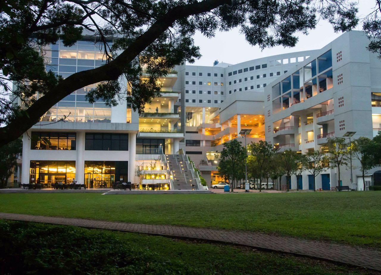 香港的大學校園中有哪些值得一看的風景?